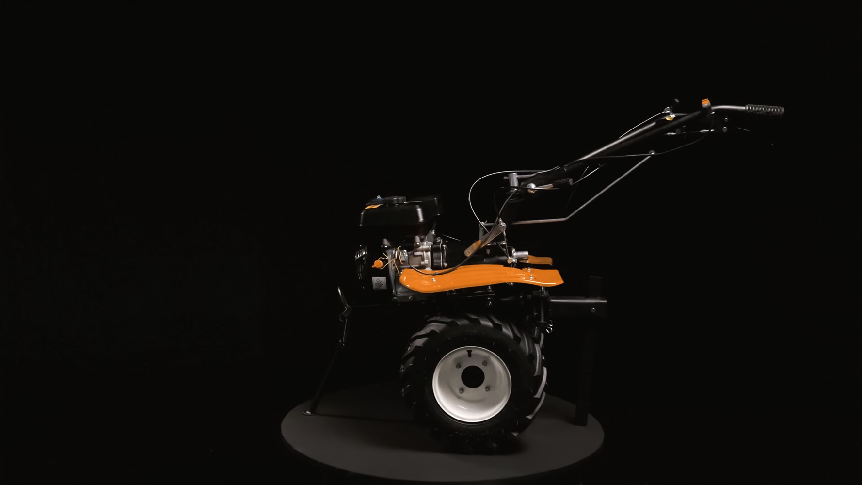 РЫСЬ Мотоблоки редукторные 4 скорости МБР 8 ПРО колеса 16,5*6,5-8